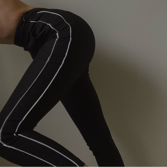Zara Black Leggings with White Stripes - Picture 1 of 3